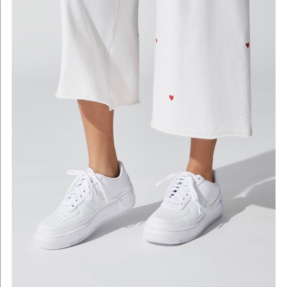 Nike Shoes - NIKE 🔴 AF1 white sneakers